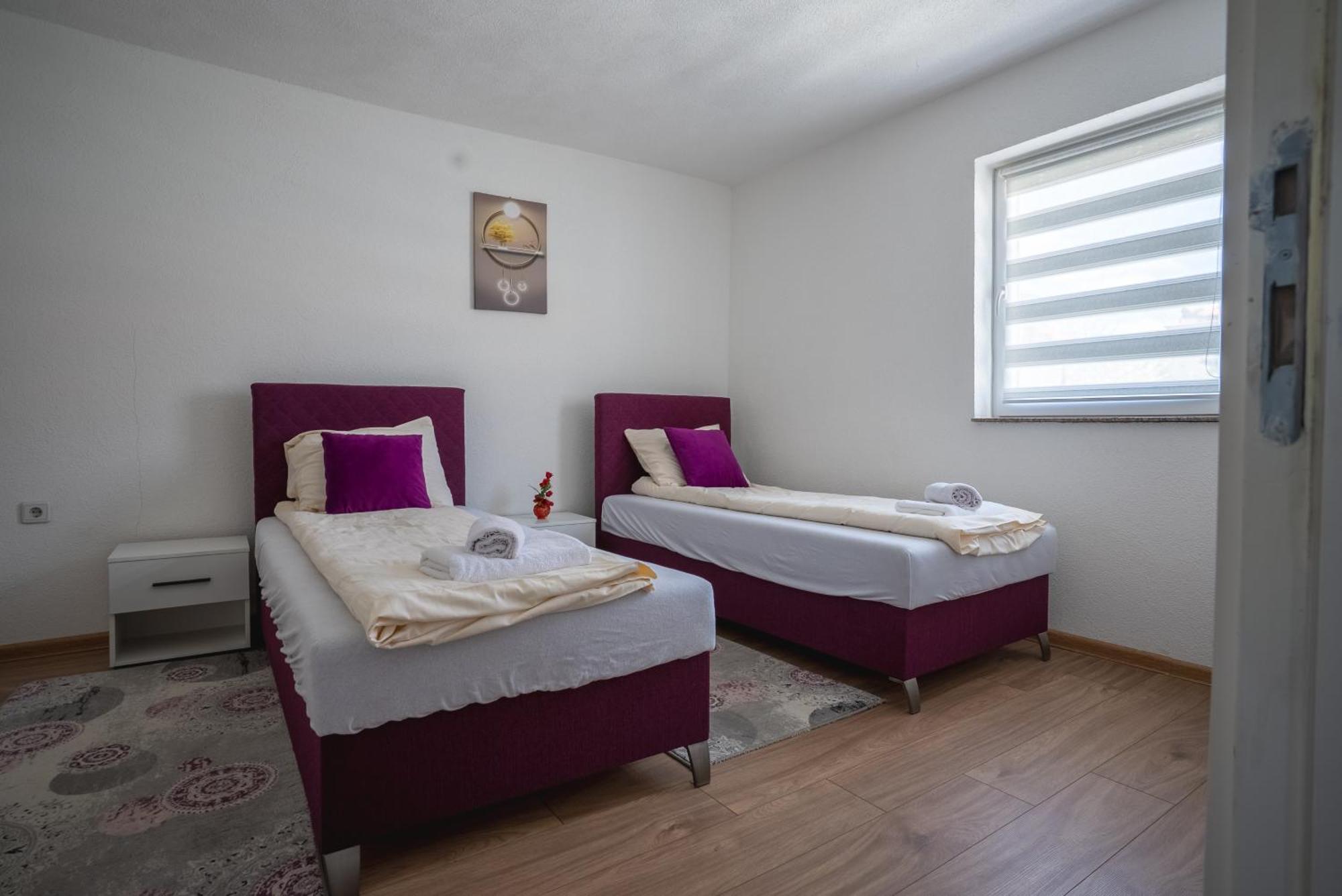 Apartment Ilidza Garden Escape *